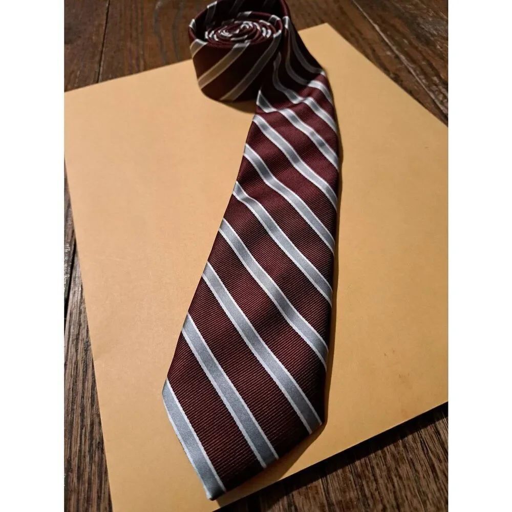 Aeropostale Mens Necktie Burgundy-Brown Silver 100% Polyester 2.5 Inch Wide